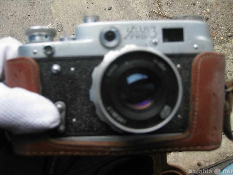 Продам: 2 пленочных фотоаппарата