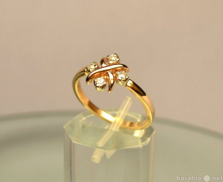 Продам: Кольцо женское с бриллиантом