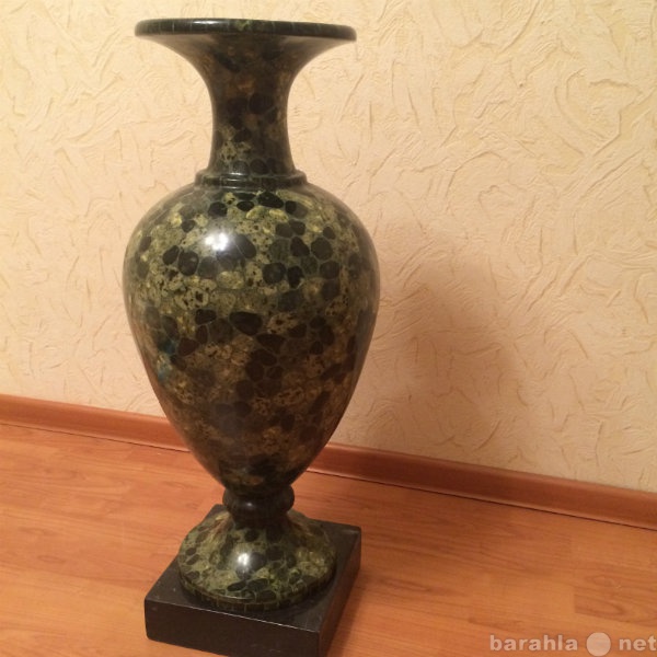 Продам: напольная ваза из змеевика