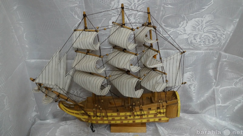 Продам: Модель из дерева Корабль