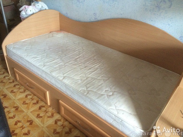 Продам: кровать с матрасом