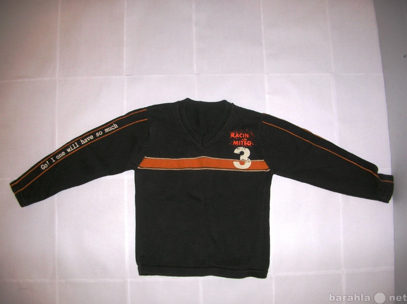 Продам: Мальчику - свитер 136 см