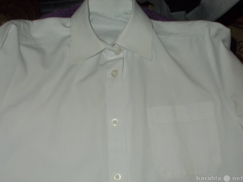 Продам: белую рубашку.