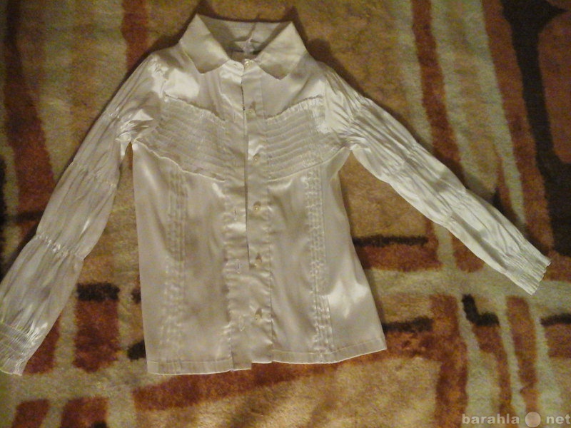 Продам: Блузка белая, новая