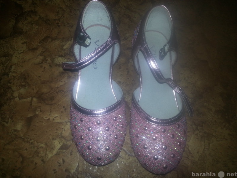 Продам: Продам туфельки для девочки