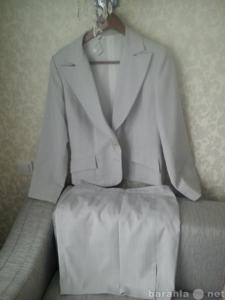 Продам: костюм (пиджак+юбка)