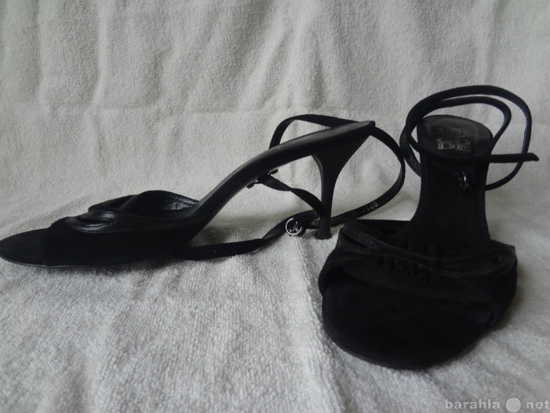 Продам: Туфли женские черная замша