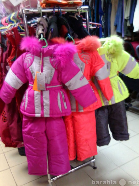 Продам: Продам зимние костюмы для девочек
