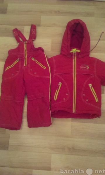 Продам: Продам зимний костюм детский красный