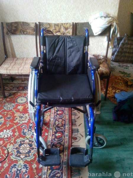Продам: Кресло-коляска для инвалидов Армед