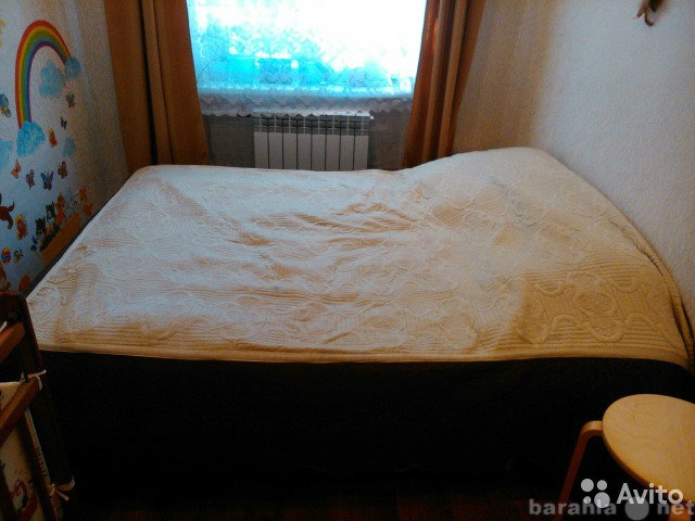 Продам: Двуспальная кровать с матрасом
