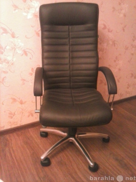 Продам: кожаное кресло руководителя