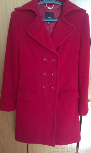 Продам: Красное пальто из натуральной шерсти