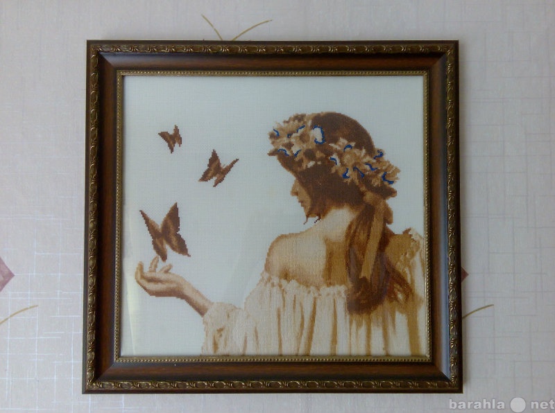 Продам: картина вышитая "Девушка с бабочка