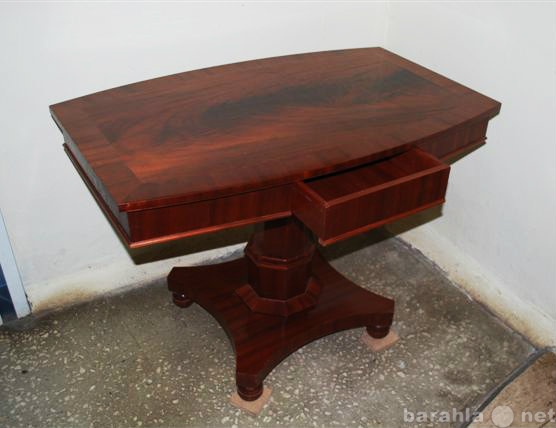 Продам: Чайный столик красное дерево