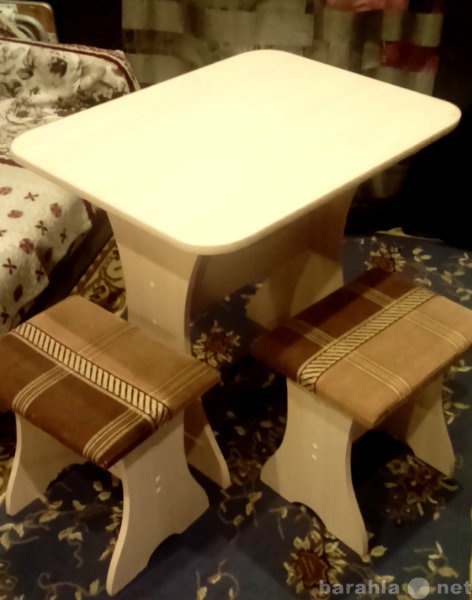 Продам: Стол и два стула
