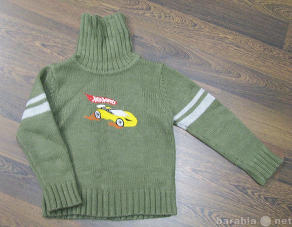 Продам: Теплый свитер на мальчика