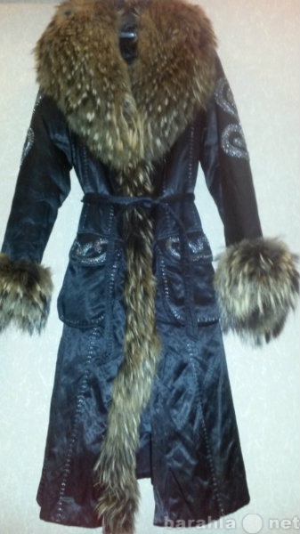 Продам: Зимнее пальто 42-44 рамера