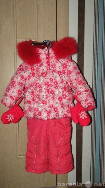 Продам: Зимний комбинезон с курткой kiko.