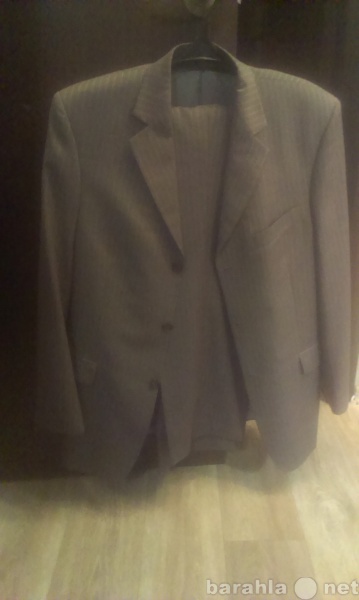 Продам: Продам строгий костюм серый