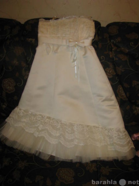 Продам: Платье нарядное для девочки на праздник