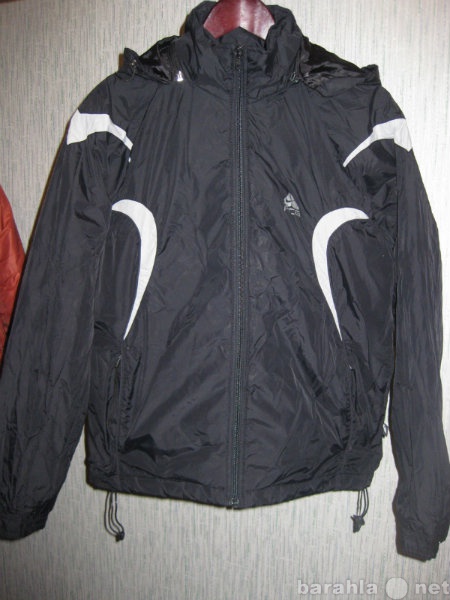 Продам: Куртка мужская спортивная. Размер 46-48.