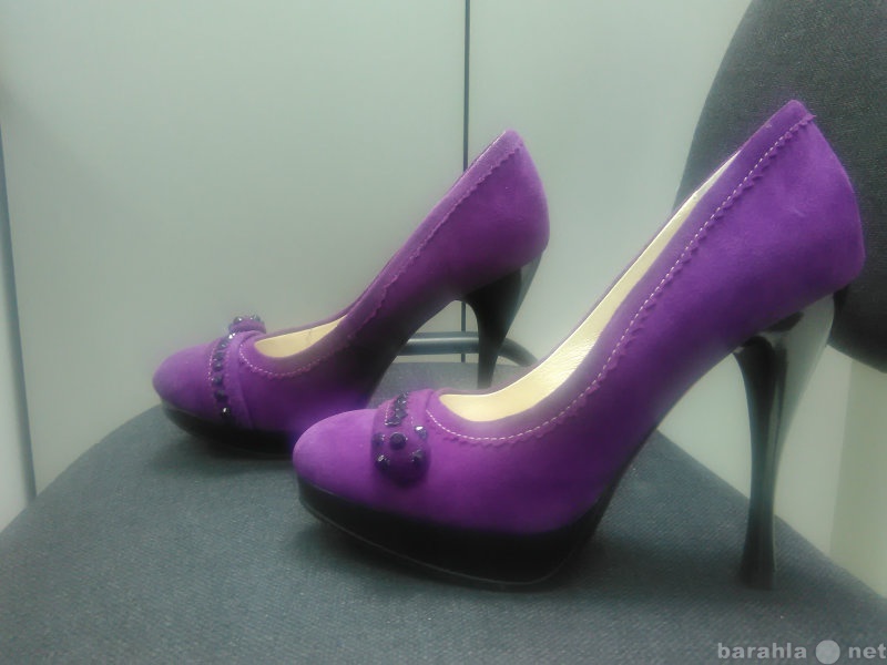 Продам: Продам новые туфли ярко-фиолетового цвет