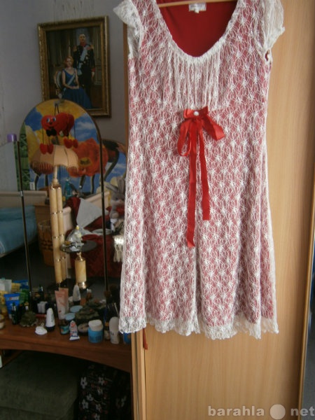 Продам: Гипюровое платье