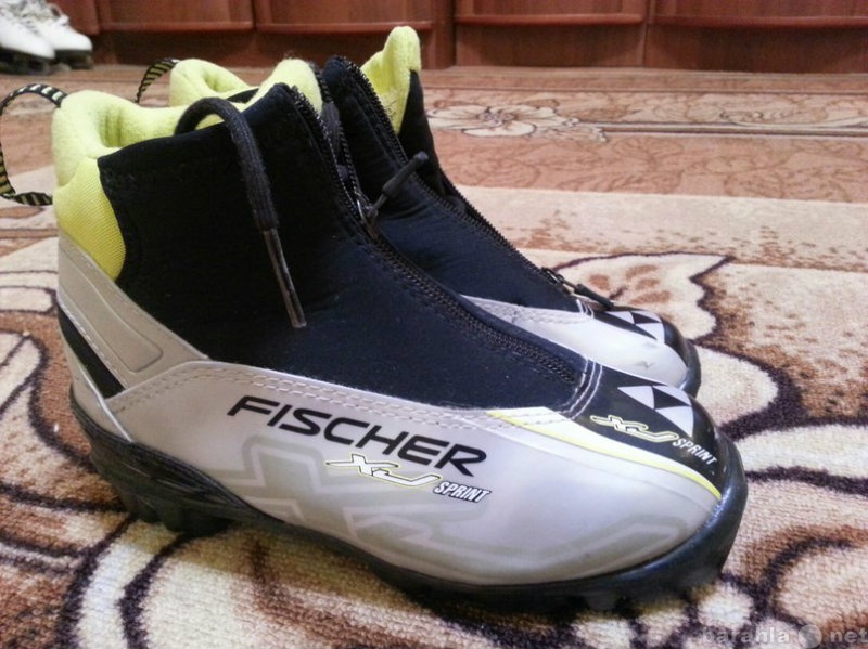 Продам: Ботинки для беговых лыж детские Fischer