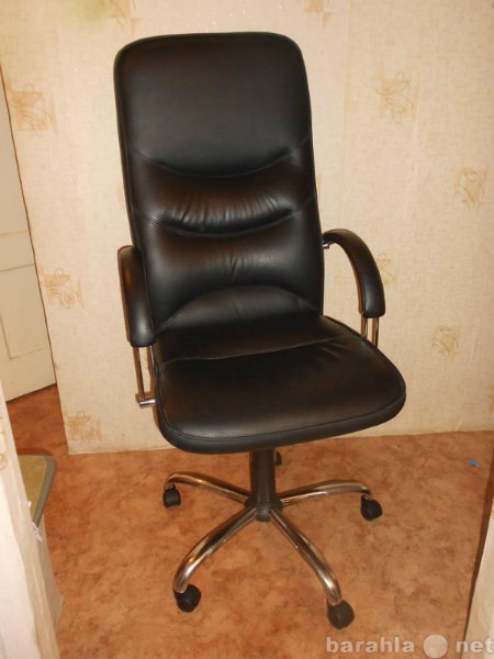 Продам: Компьютерное кресло Руководителя