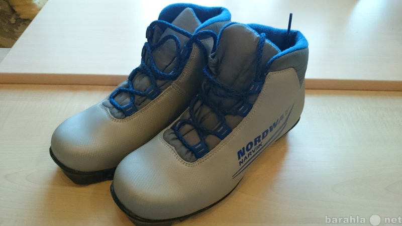 Продам: Ботинки лыжные