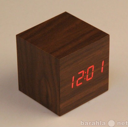 Продам: Будильник термометр Деревянный кубик