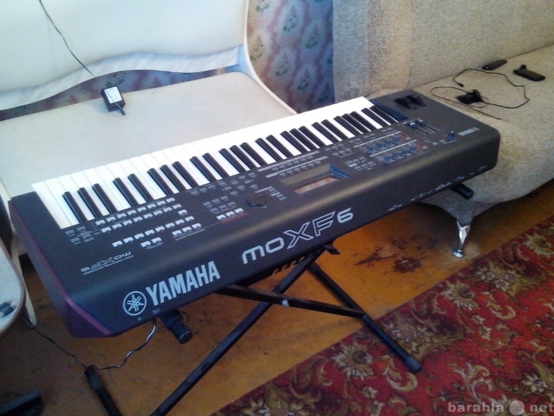 Продам: yamaha moxf6 с фирменным чехлом