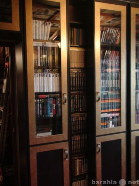 Продам: Книжный шкаф с подвижными блоками