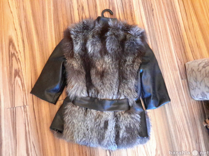 Продам: Продаю меховую куртку из чернобурки