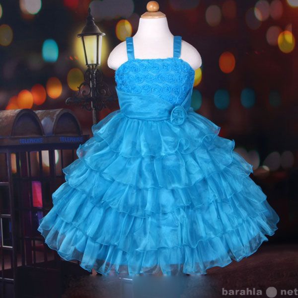 Продам: Новое нарядное платье на девочку