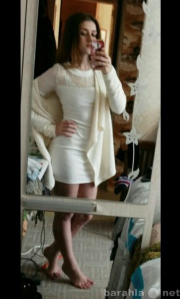 Продам: платье белое выше колена