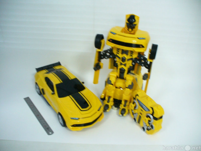 Продам: Робот autobot Bumblebee на пульте Д/У