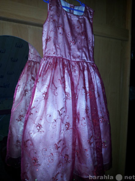 Продам: платье нарядное на девочку