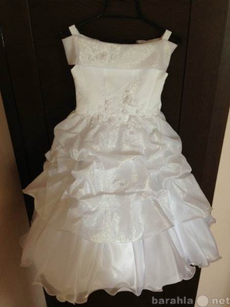 Продам: Платье "белое" на 6-9 лет