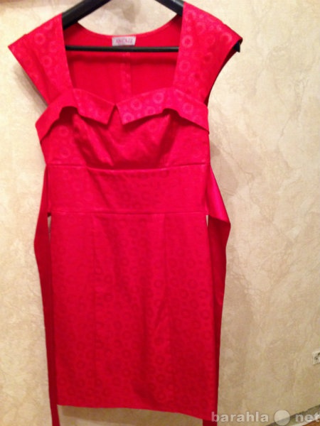 Продам: Платье красное