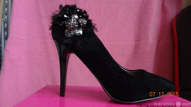 Продам: Замшевые черные туфли