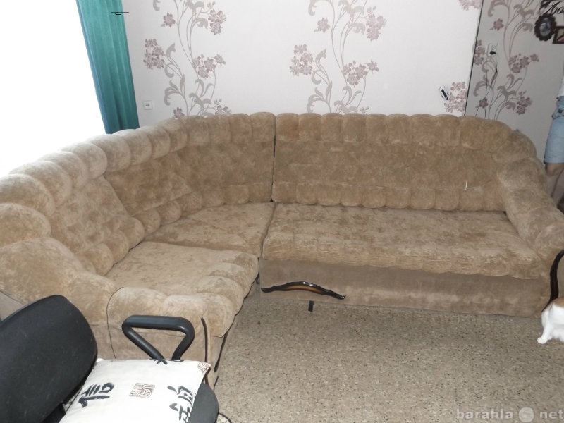Продам: Продам угловой диван