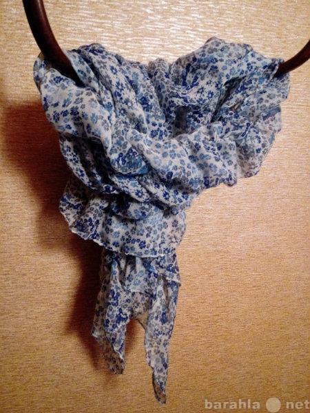 Продам: шарф в голубой цветочек