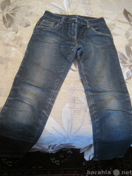 Продам: Женские джинсы тёмно-синие размер 25