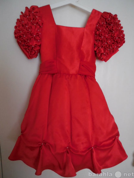 Продам: Нарядное красное платье