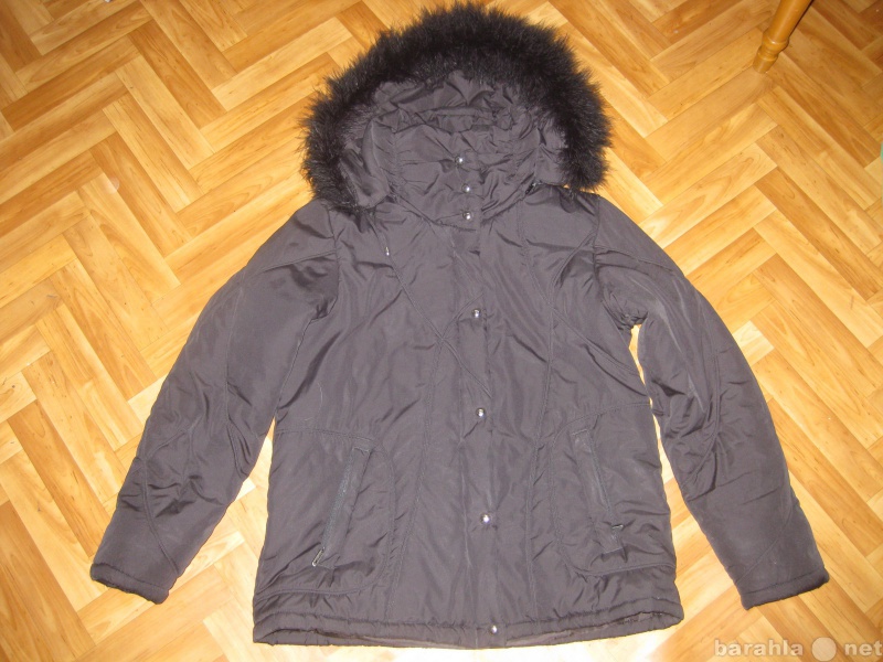 Отдам даром: Женская куртка с капюшоном размер 46-48