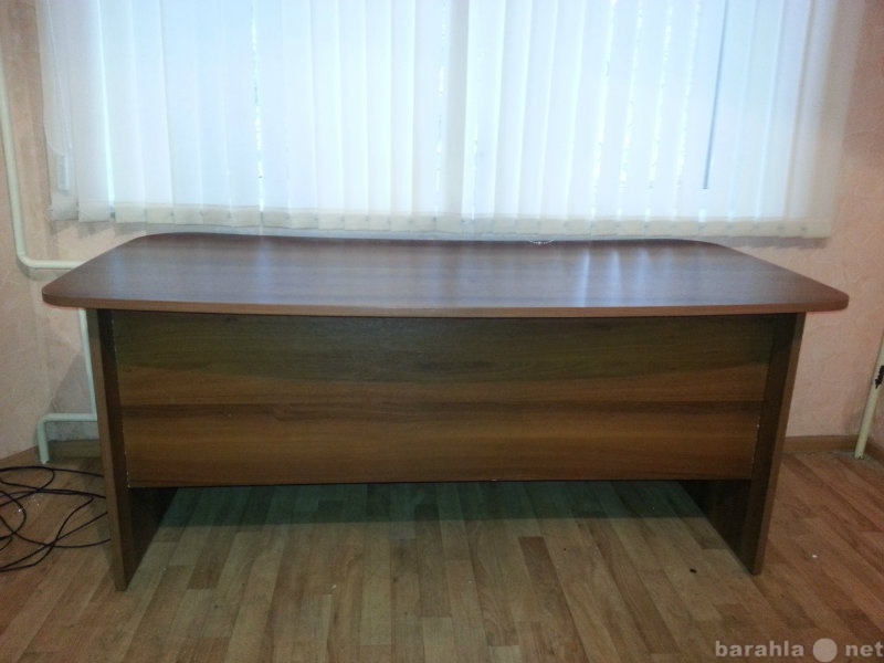 Продам: Письменный деревянный стол (почти новый)