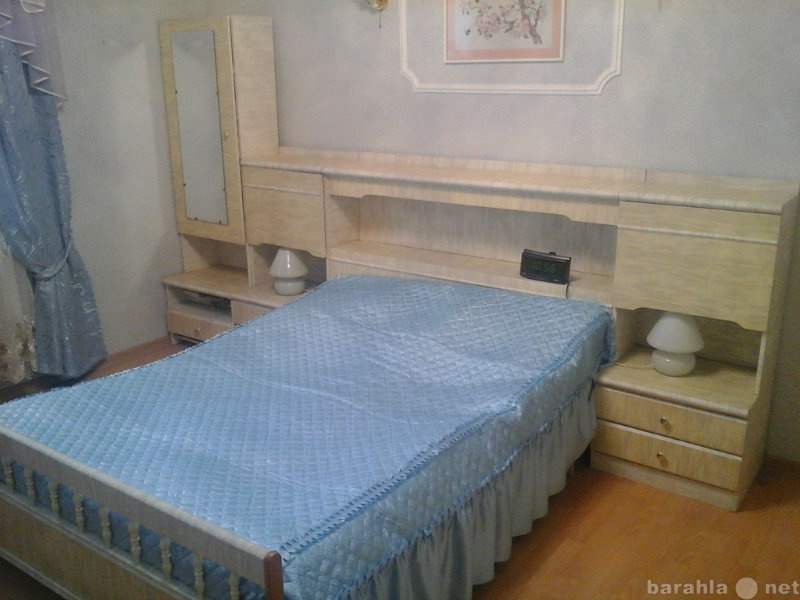 Продам: Спальный гарнитур 10000 руб.