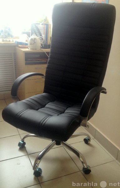 Продам: Офисные кресла в идеальном состоянии